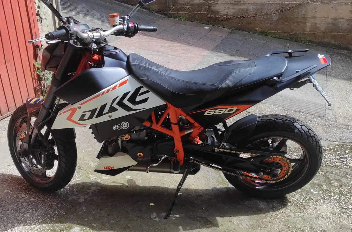 KTM 690 Duke R (2010 - 15) (2)