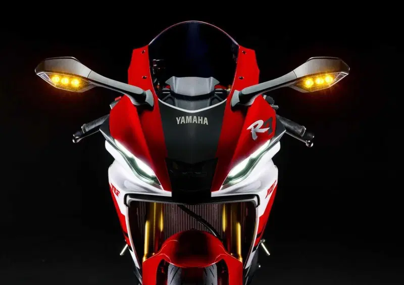 Yamaha YZF R7 YZF R7 70th (2026) (9)