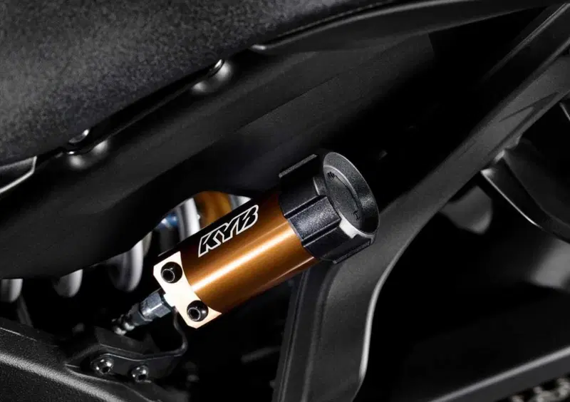 Yamaha YZF R9 YZF R9 70th (2026) (11)