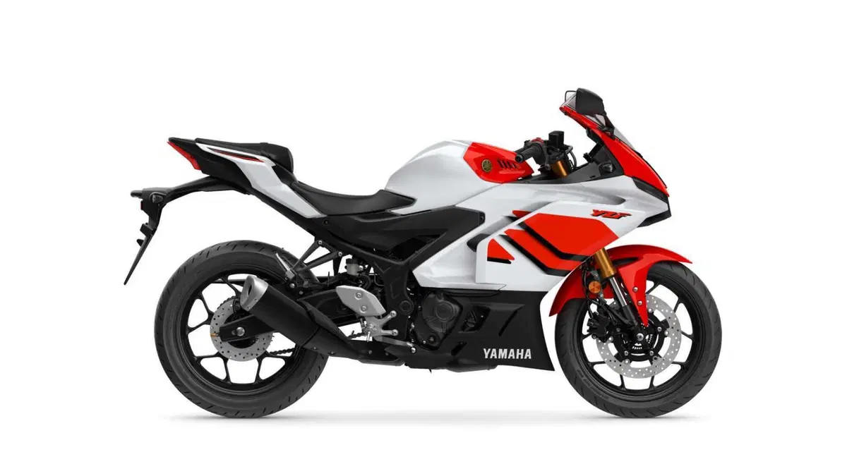 Yamaha YZF R3 YZF R3 70th (2026) (2)