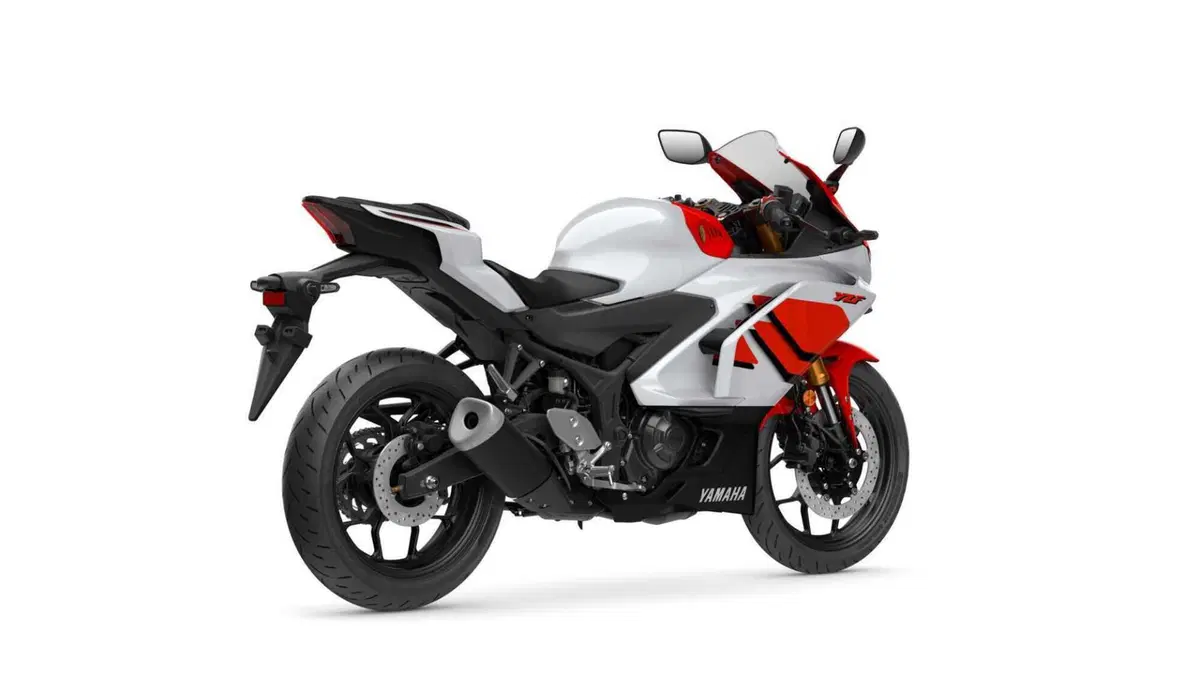 Yamaha YZF R3 YZF R3 70th (2026) (3)