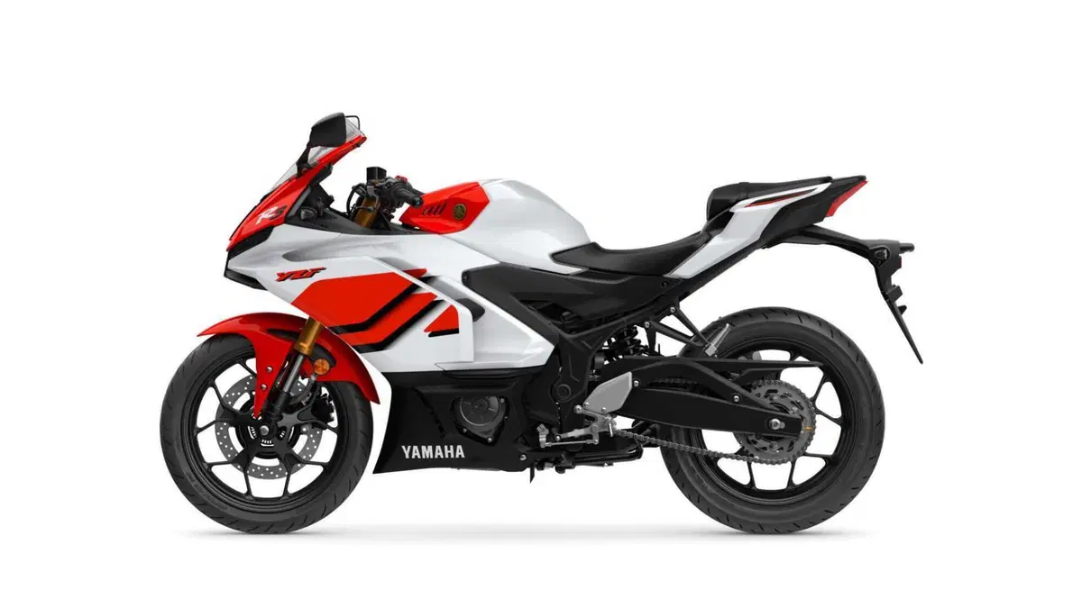 Yamaha YZF R3 YZF R3 70th (2026) (6)