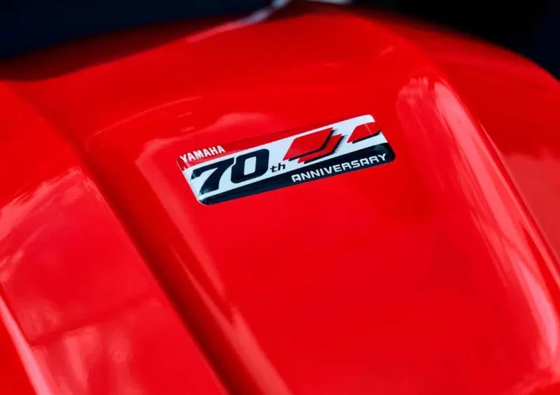Yamaha YZF R3 YZF R3 70th (2026) (11)