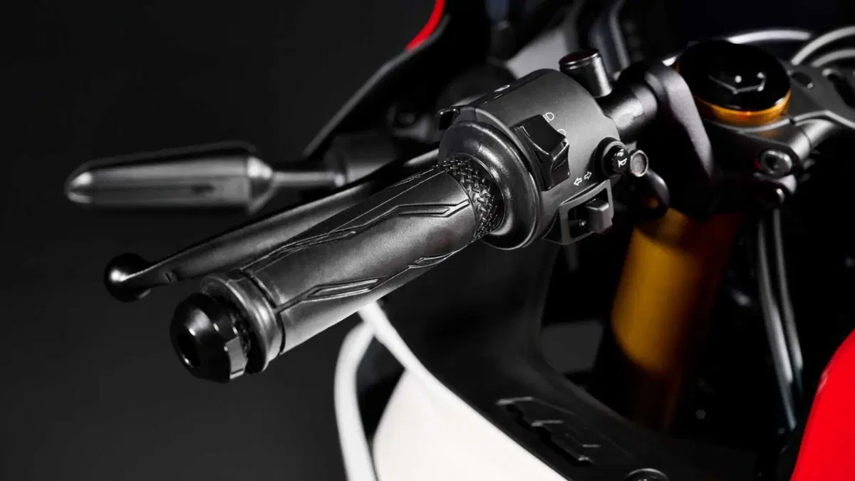 Yamaha YZF R3 YZF R3 70th (2026) (10)