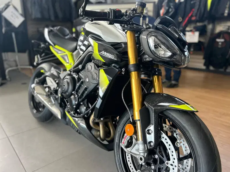 Triumph Street Triple 765 Moto2 (2026) (9)