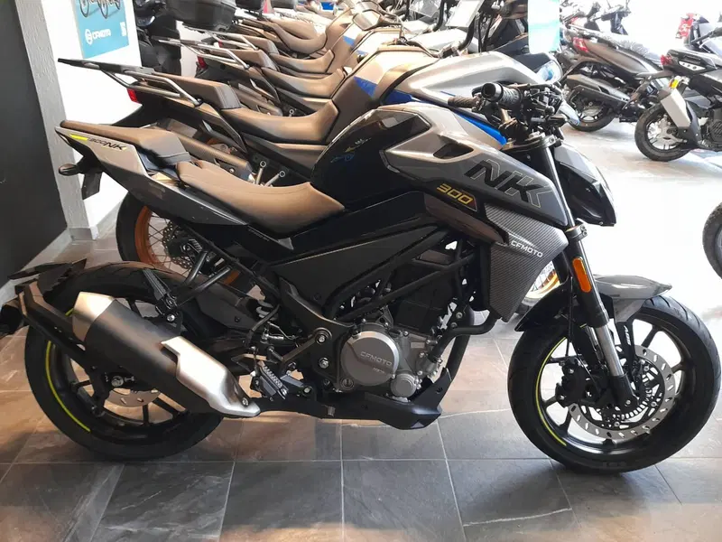 CFMOTO 300NK (2021 - 26) (5)