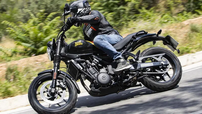 Royal Enfield inaugura la stagione con sei giorni di Porte Aperte dal 13 al 18 aprile 