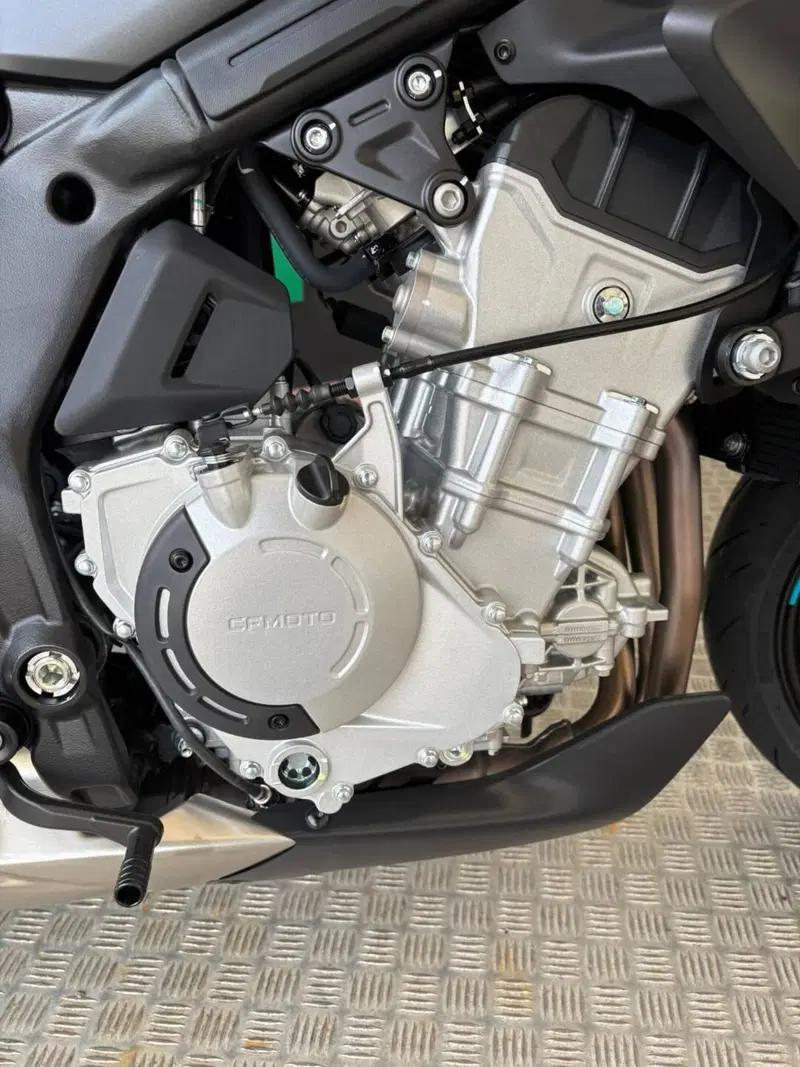 CFMOTO 675NK (2025 - 26) (6)