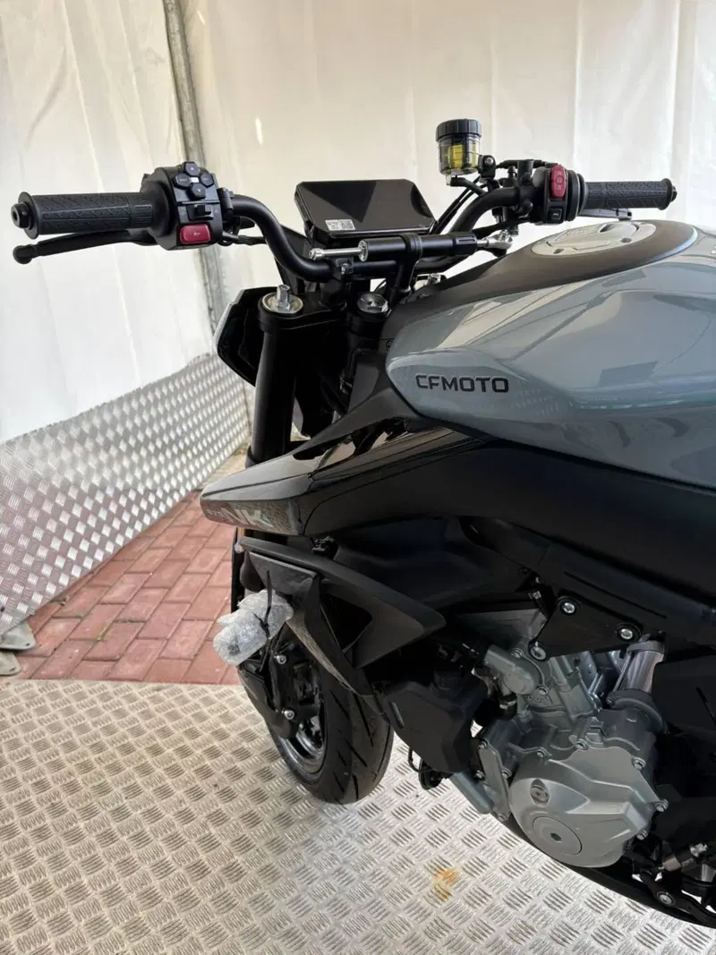 CFMOTO 675NK (2025 - 26) (13)