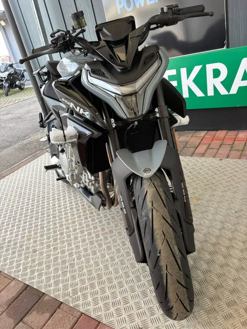 CFMOTO 675NK (2025 - 26) (10)