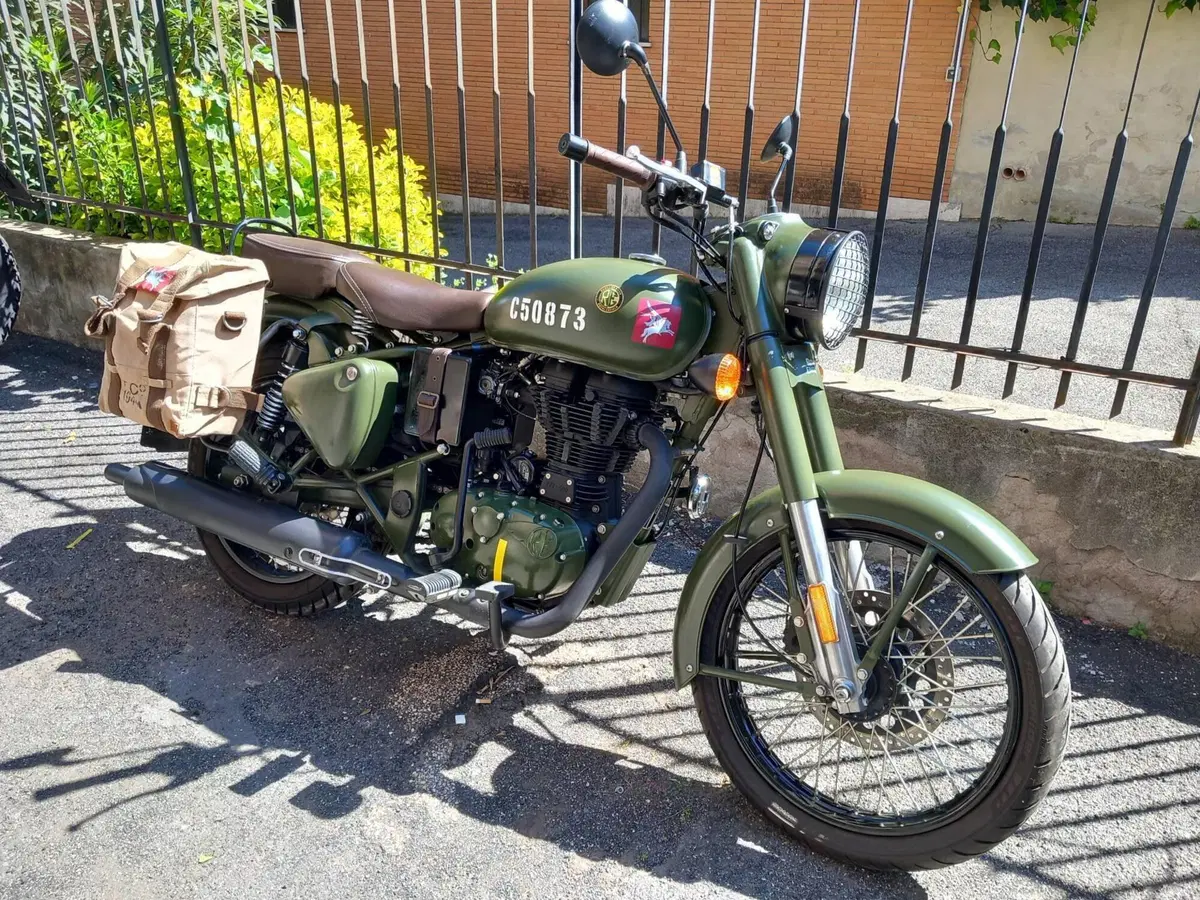 Royal Enfield Classic 500 Pegasus (2019 - 20) (2)