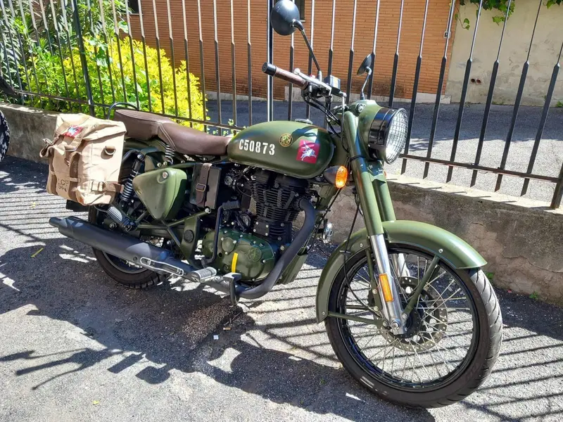 Royal Enfield Classic 500 Pegasus (2019 - 20) (2)