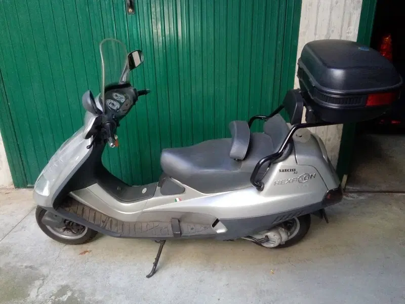 Piaggio Hexagon 125 (1999 - 01) (2)