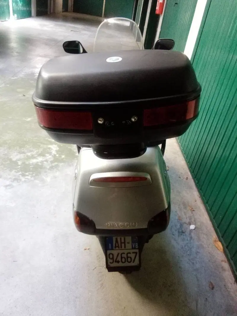 Piaggio Hexagon 125 (1999 - 01) (5)