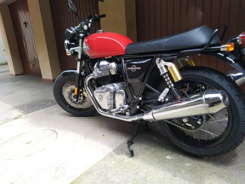 Royal Enfield Interceptor 650 Custom (2020) (3)