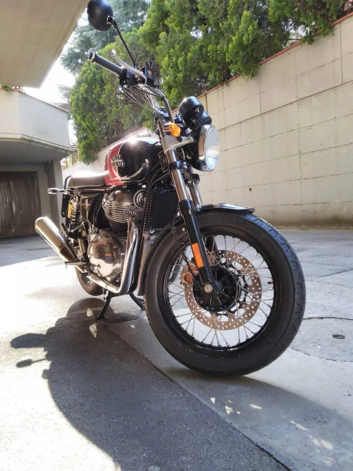 Royal Enfield Interceptor 650 Custom (2020) (6)