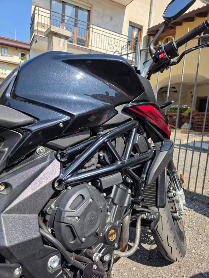 MV Agusta Brutale 800 R (2023 - 25) (5)