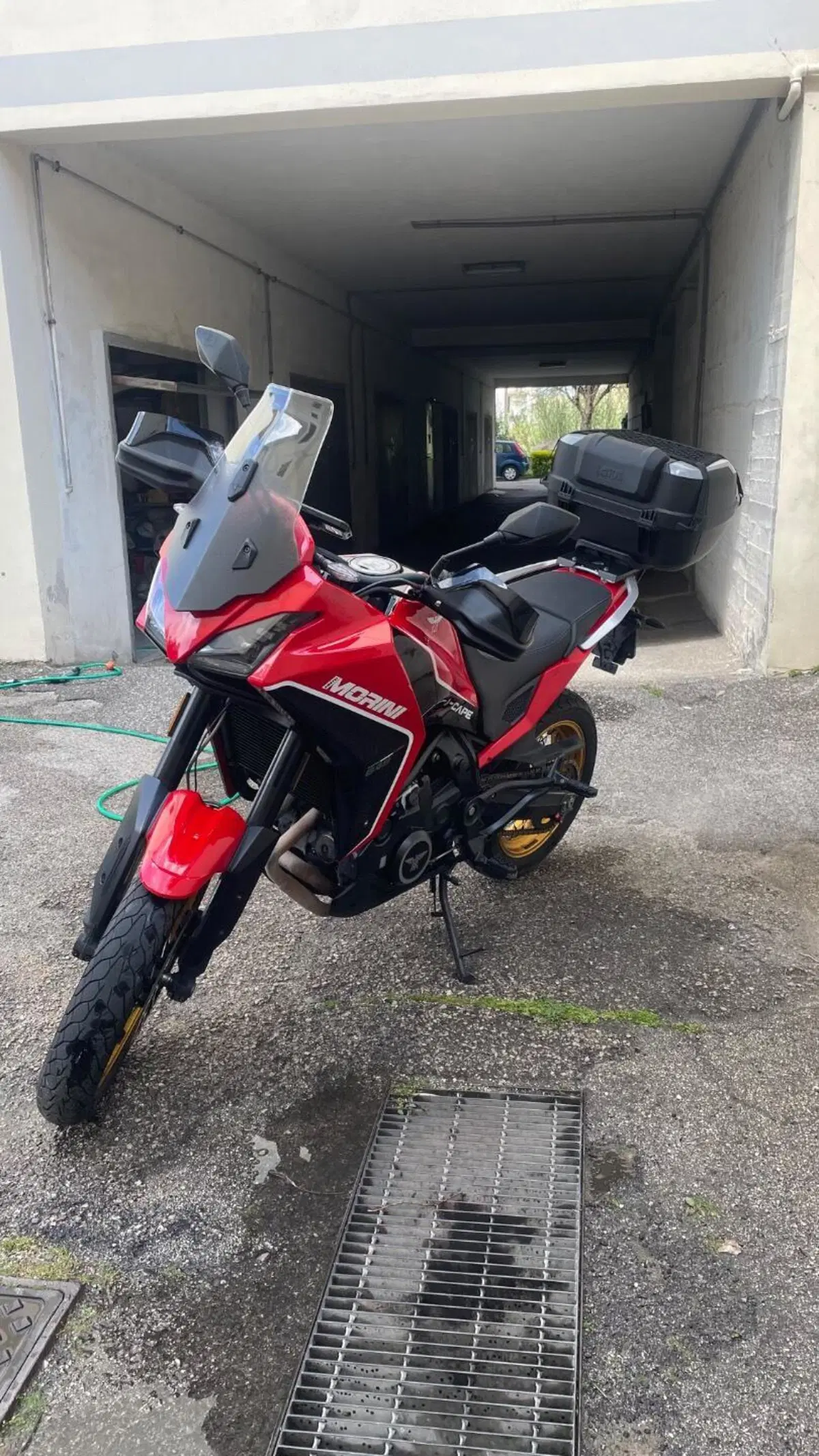 Moto Morini X-Cape 650 Gold Wheels Edition (2022 - 26) (3)