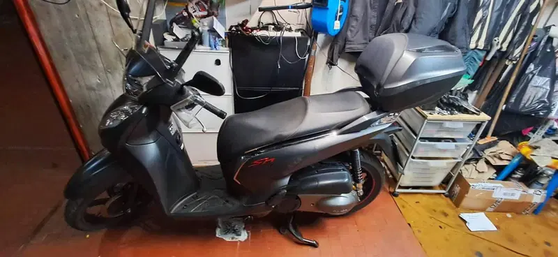 Honda SH 300 i Sport ABS (2018 - 20) (5)