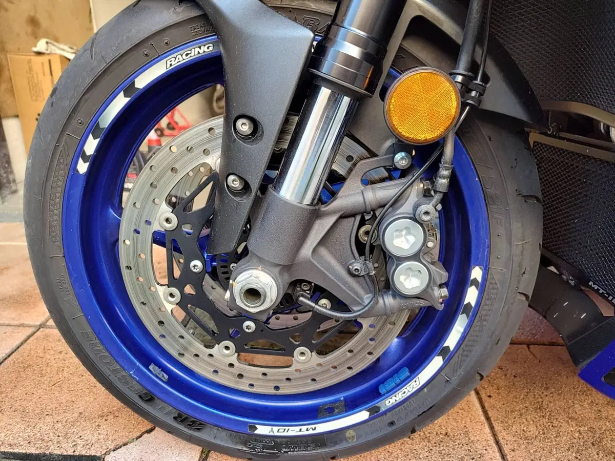 Yamaha MT-10 ABS (2016 - 17) (3)