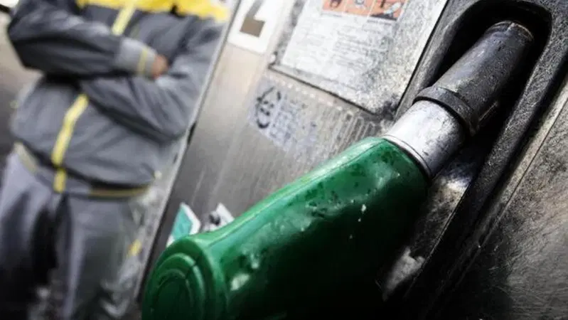 Caro carburanti, pesante stangata a Pasqua