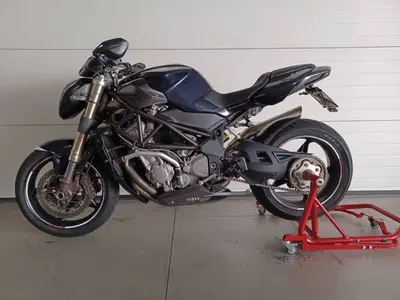 MV Agusta Brutale 910 S (2005 - 11) usata
