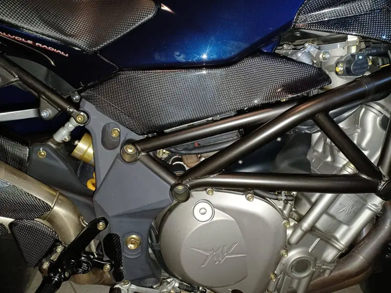MV Agusta Brutale 910 S (2005 - 11) (3)