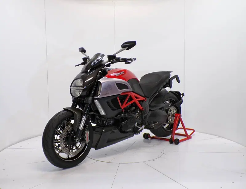 Ducati Diavel 1200 (2010 - 13) (3)
