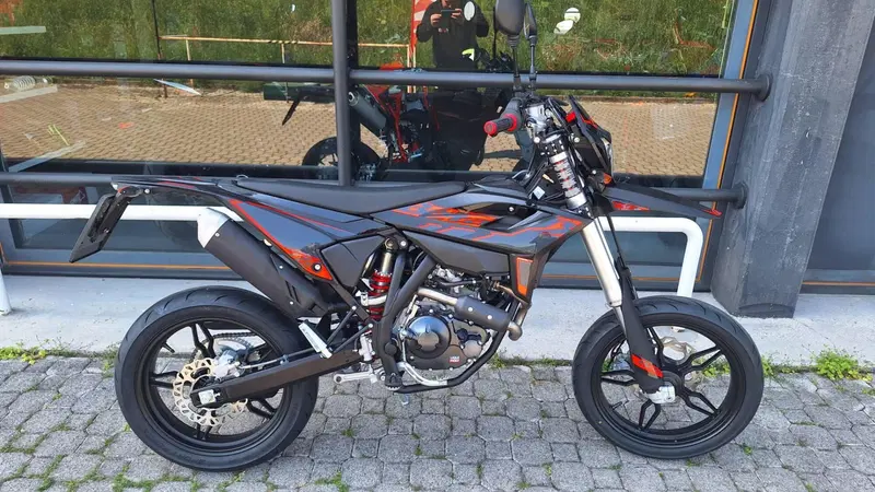 Betamotor RR 125 4T Motard T (2025 - 26)