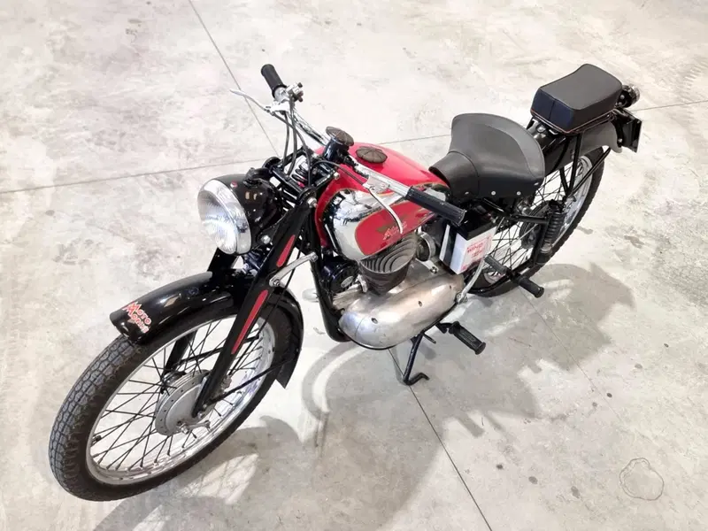 Moto Morini 125 T (6)