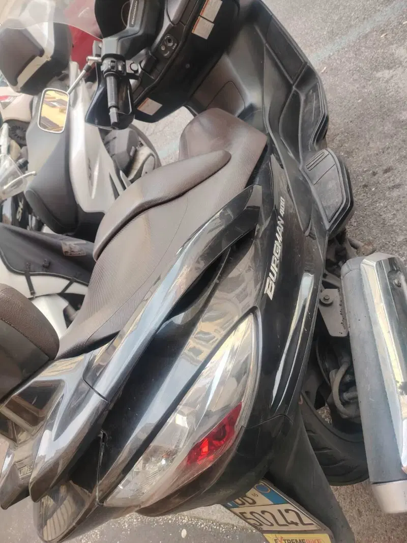 Suzuki Burgman AN 400 Limited Edition (2006 - 09) (2)