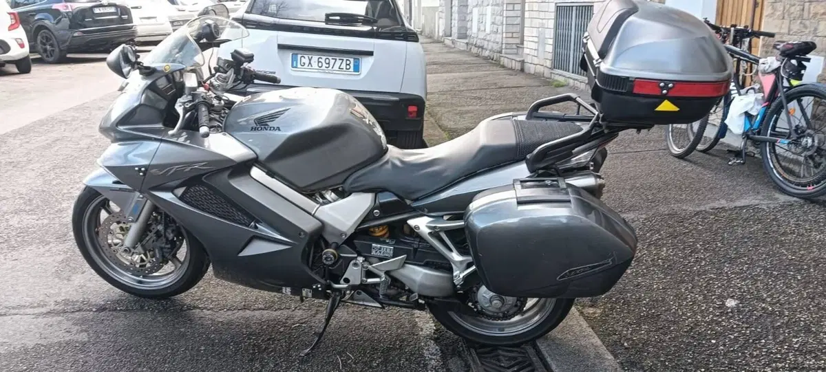 Honda VFR 800 (2006 - 13) (3)