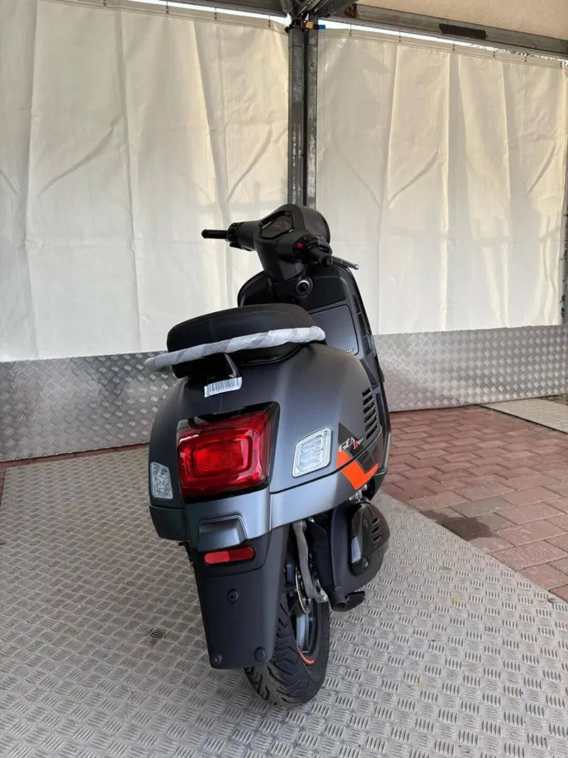 Vespa GTS 310 Supersport (2025 - 26) (2)
