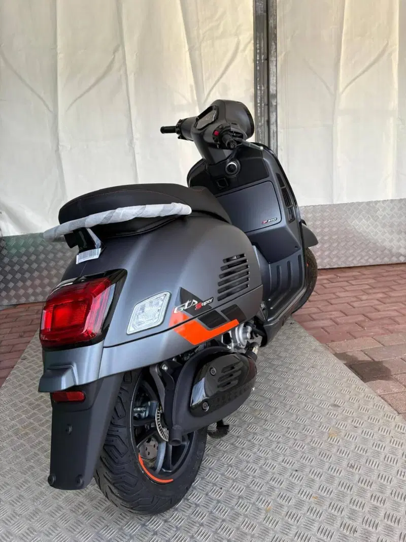 Vespa GTS 310 Supersport (2025 - 26) (13)