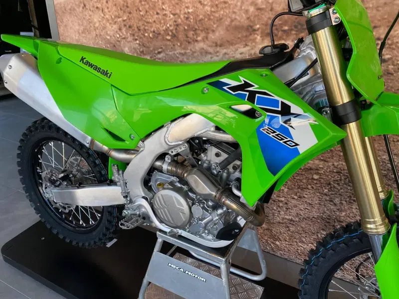 Kawasaki KX 250 (2026) (2)
