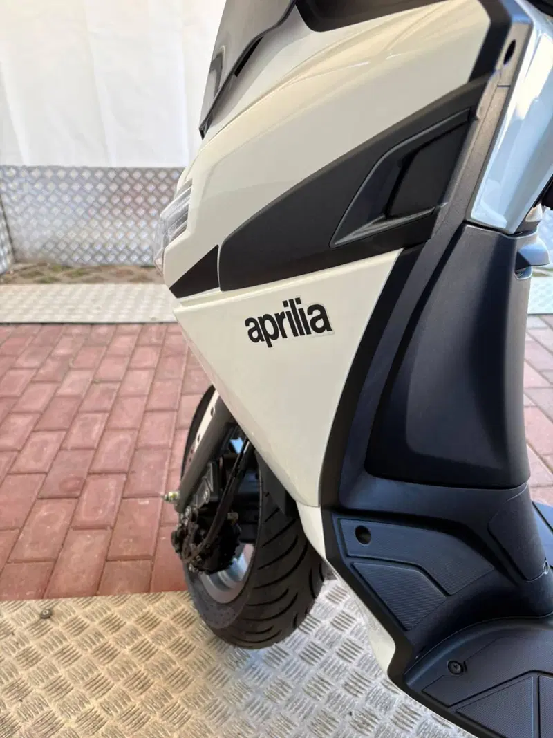 Aprilia SXR 50 (2021 - 26) (9)