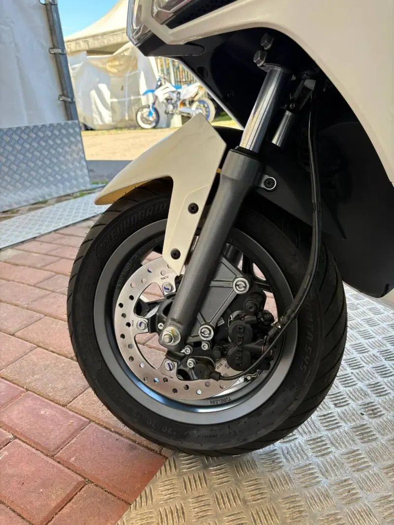 Aprilia SXR 50 (2021 - 26) (15)