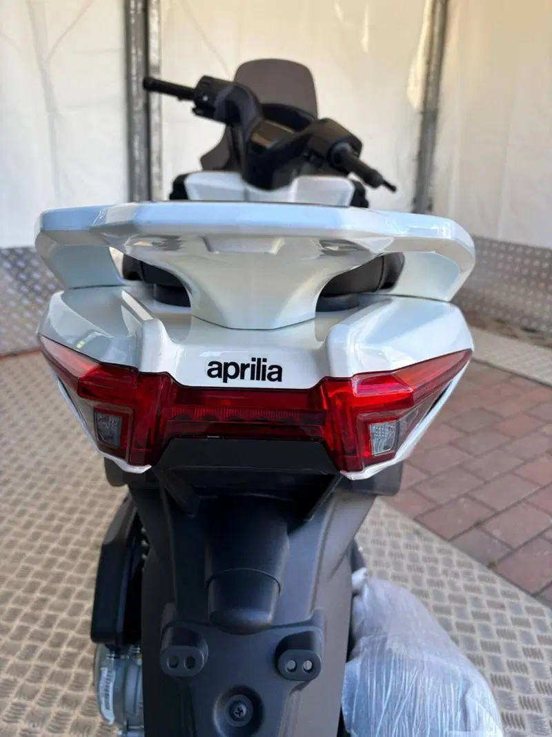 Aprilia SXR 50 (2021 - 26) (18)