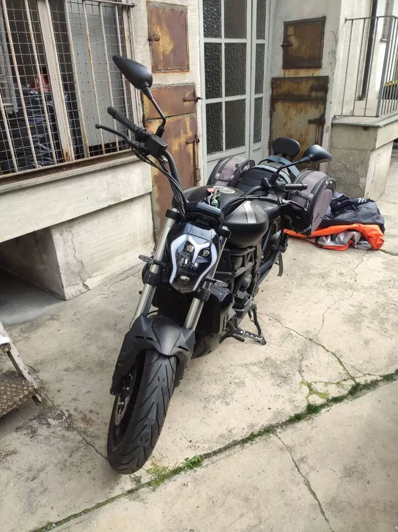 Benelli 502 C (2021 - 25) (4)