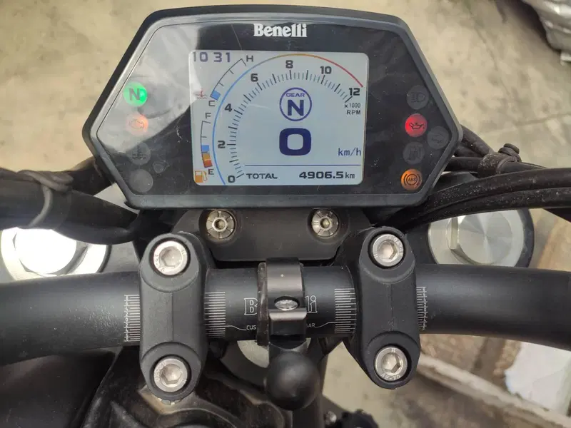Benelli 502 C (2021 - 25) (7)
