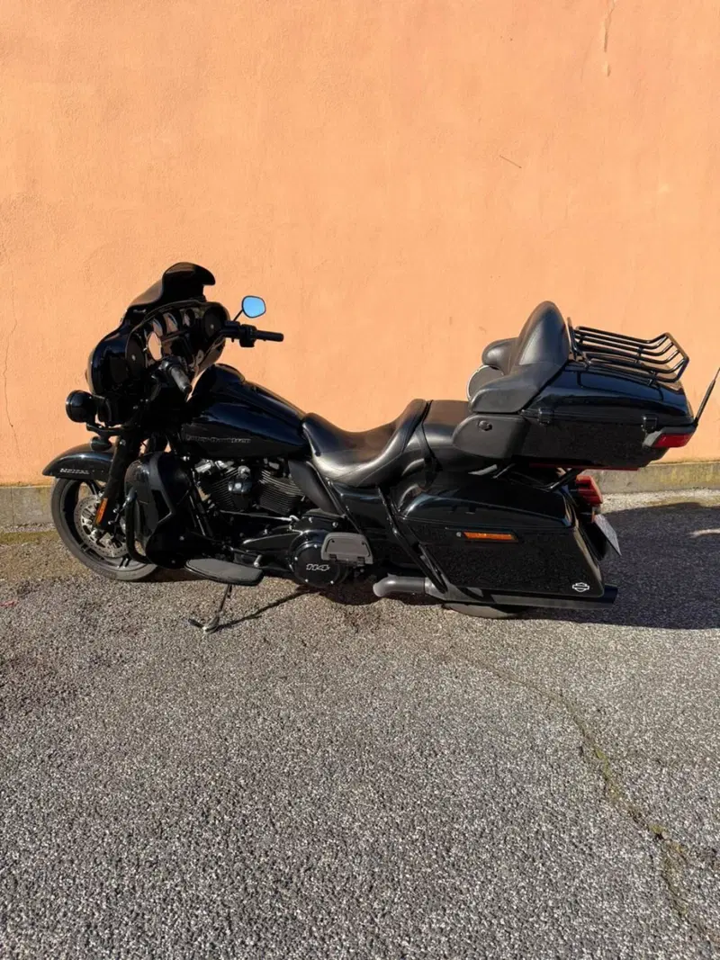 Harley-Davidson 114 Electra Glide Ultra Limited (2021 - 22) - FLHTK (2)