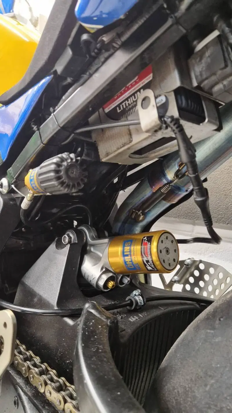 Honda CBR 1000 RR Fireblade (2004 - 05) (4)