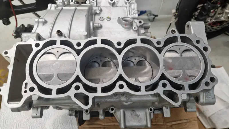 Honda CBR 1000 RR Fireblade (2004 - 05) (7)