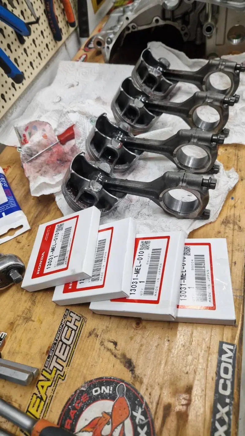 Honda CBR 1000 RR Fireblade (2004 - 05) (9)