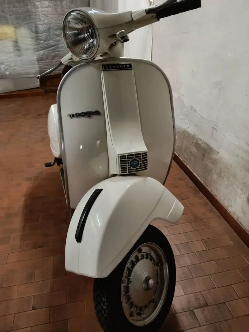 Piaggio p125x (3)
