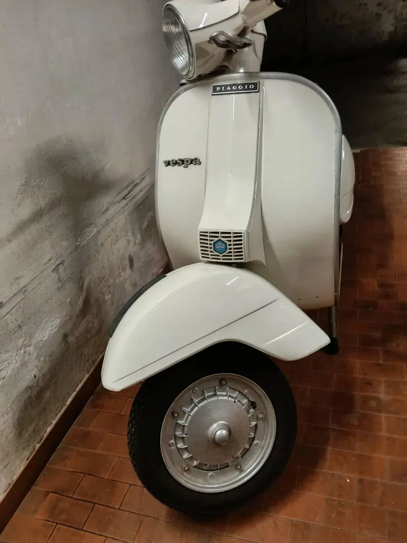Piaggio p125x (6)