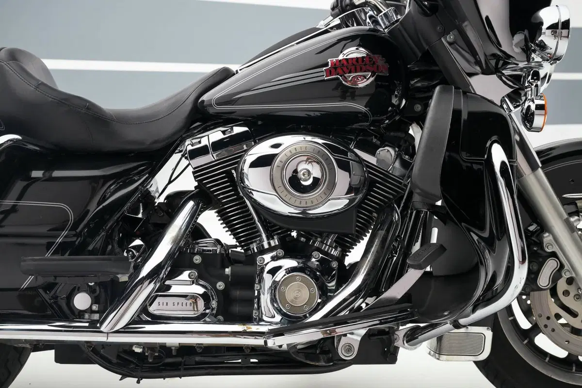 Harley-Davidson 1584 Electra Glide Ultra Classic (2007) - FLHTCU (8)