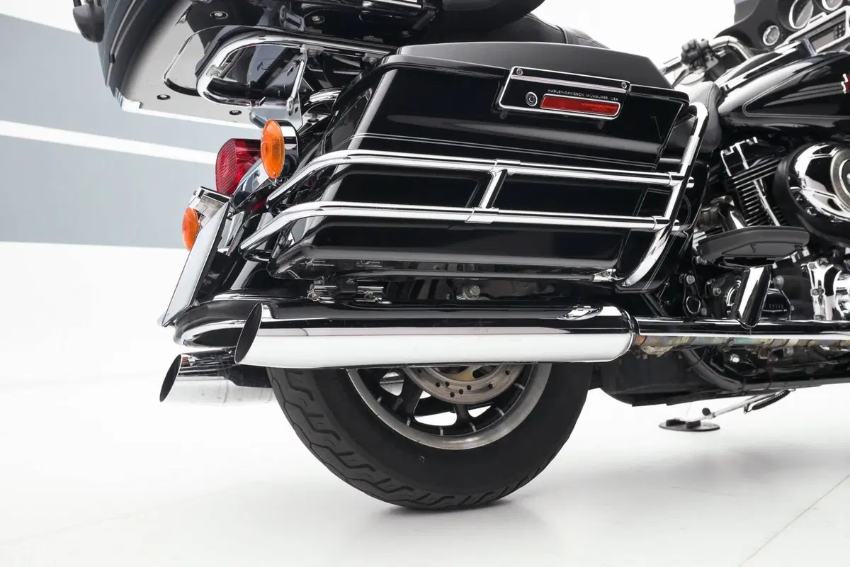 Harley-Davidson 1584 Electra Glide Ultra Classic (2007) - FLHTCU (9)