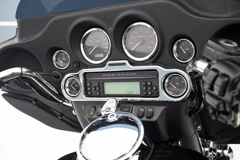 Harley-Davidson 1584 Electra Glide Ultra Classic (2007) - FLHTCU (15)