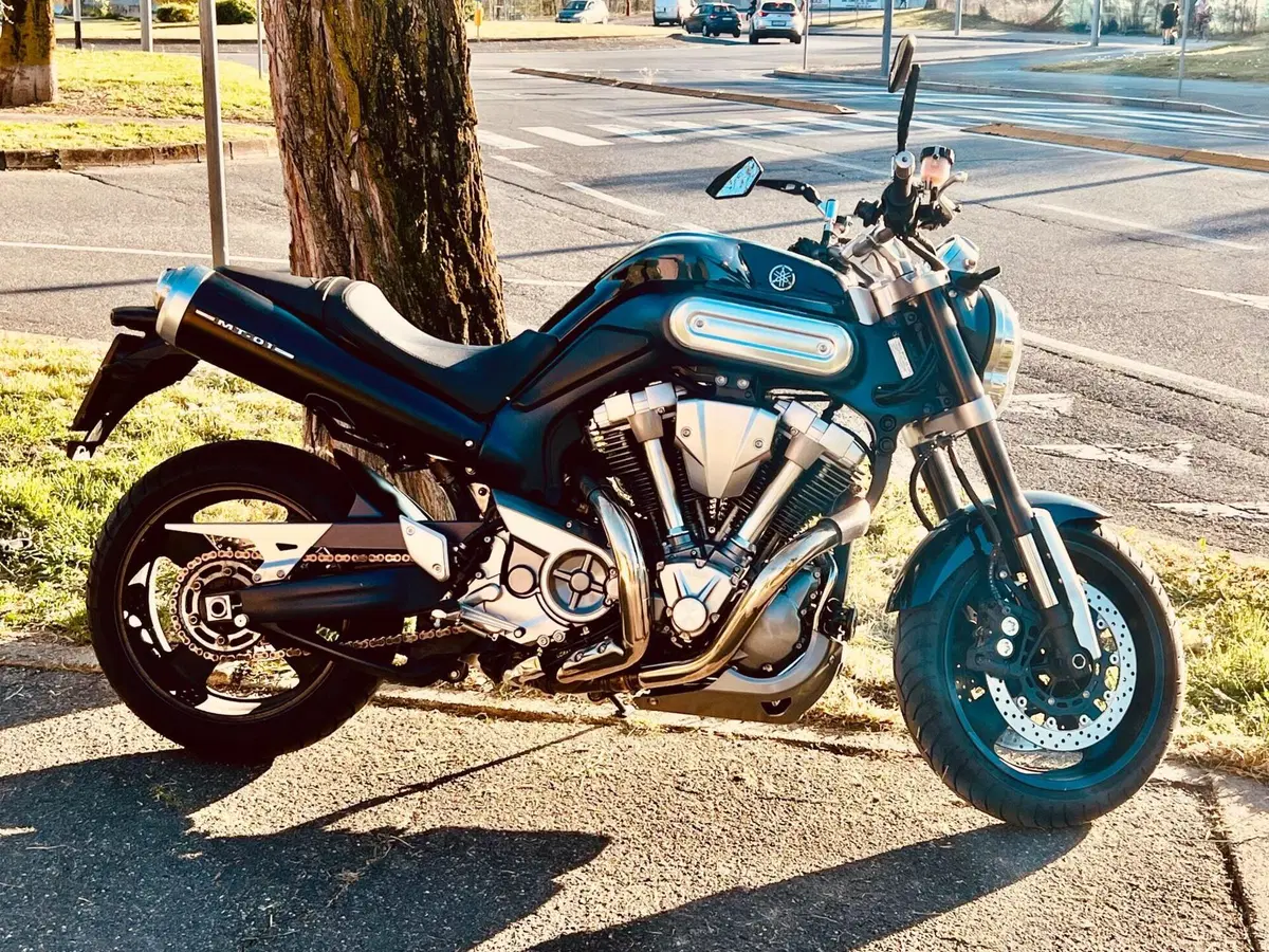 Yamaha MT-01 (2005- 11) (5)